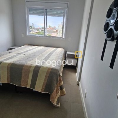 Apartamento com 82m², 3 quartos (sendo 1 suíte), 1 garagem, no bairro Canasvieiras em Florianópolis