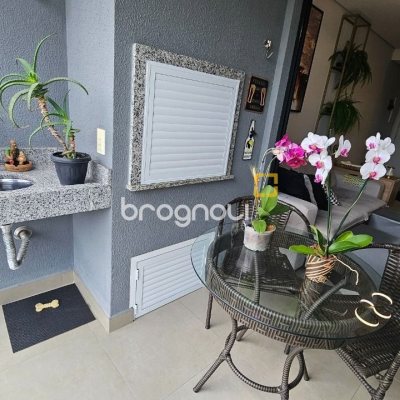Apartamento com 82m², 3 quartos (sendo 1 suíte), 1 garagem, no bairro Canasvieiras em Florianópolis