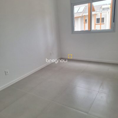 Casa de Condomínio com 95m², 3 quartos (sendo 1 suíte), 2 garagens, no bairro Morro das Pedras em Florianópolis