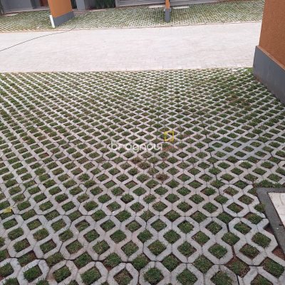 Casa de Condomínio com 95m², 3 quartos (sendo 1 suíte), 2 garagens, no bairro Morro das Pedras em Florianópolis