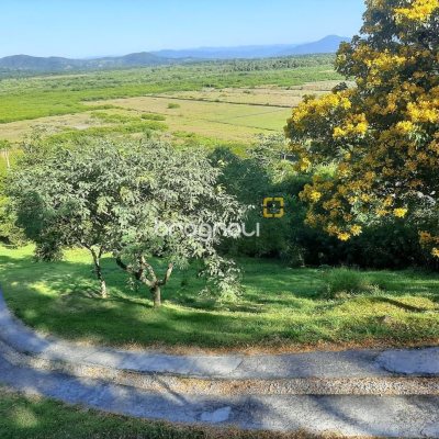 Sítio com 100m², 3 quartos (sendo 1 suíte), 2 garagens, no bairro Vargem Pequena em Florianópolis