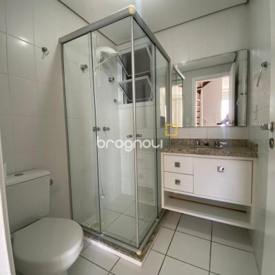 Apartamento com 95m², 1 quarto (sendo 1 suíte), 2 garagens, no bairro Barreiros em São José