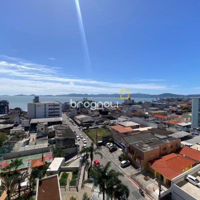 Apartamento com 95m², 1 quarto (sendo 1 suíte), 2 garagens, no bairro Barreiros em São José