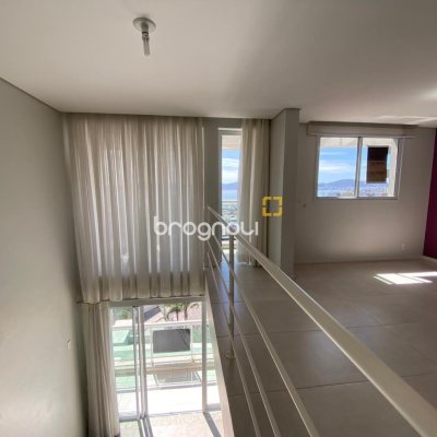 Apartamento com 95m², 1 quarto (sendo 1 suíte), 2 garagens, no bairro Barreiros em São José