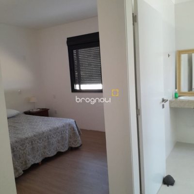 Casa de Condomínio com 288m², 4 quartos (sendo 4 suítes), 4 garagens, no bairro Cachoeira do Bom Jesus em Florianópolis