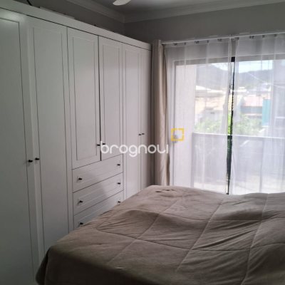 Casa com 88m², 2 quartos (sendo 2 suítes), 1 garagem, no bairro Rio Vermelho em Florianópolis
