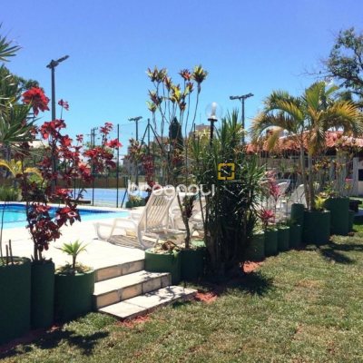Casa com 54m², 1 quarto, 1 garagem, no bairro Cachoeira do Bom Jesus em Florianópolis