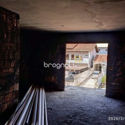 Apartamento com 57m², 2 quartos, 1 garagem, no bairro Serraria em São José