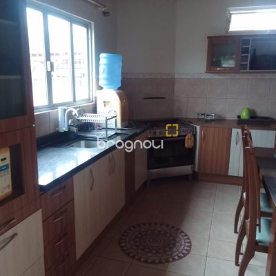 Casa com 180m², 4 quartos (sendo 1 suíte), 4 garagens, no bairro Campeche em Florianópolis