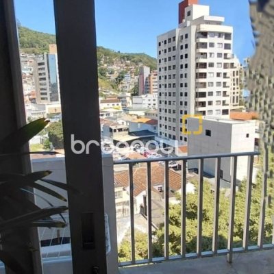 Apartamento com 91m², 2 quartos, no bairro Centro em Florianópolis