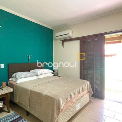 Casa com 340m², 3 quartos (sendo 1 suíte), 3 garagens, no bairro Ingleses em Florianópolis