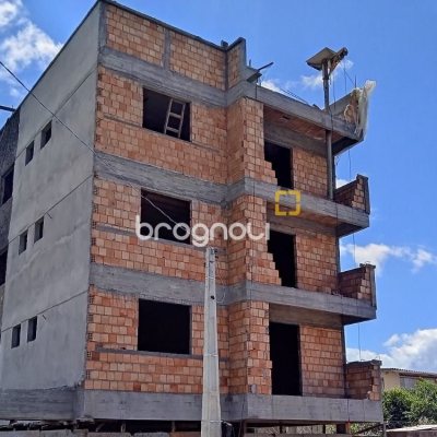 Apartamento com 57m², 2 quartos, 1 garagem, no bairro Serraria em São José