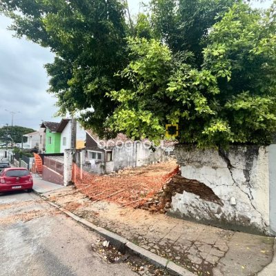 Terreno com 280m², no bairro Centro em Florianópolis