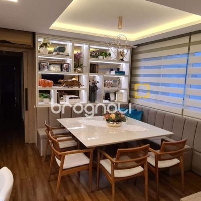 Apartamento com 165m², 4 quartos (sendo 4 suítes), 2 garagens, no bairro Centro em Florianópolis