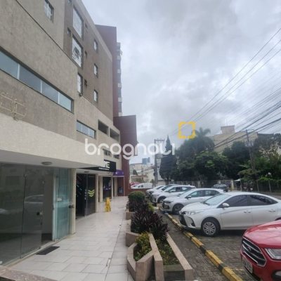 Loja com 90m², no bairro Trindade em Florianópolis
