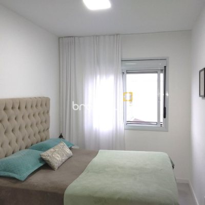 Apartamento com 72m², 2 quartos (sendo 1 suíte), 1 garagem, no bairro Pedra Branca em Palhoça