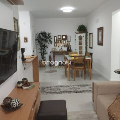 Apartamento com 72m², 2 quartos (sendo 1 suíte), 1 garagem, no bairro Pedra Branca em Palhoça