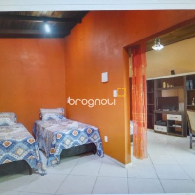 Casa com 1000m², 4 quartos (sendo 4 suítes), 4 garagens, no bairro São Miguel em Biguaçu
