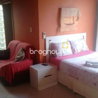 Casa com 1000m², 4 quartos (sendo 4 suítes), 4 garagens, no bairro São Miguel em Biguaçu