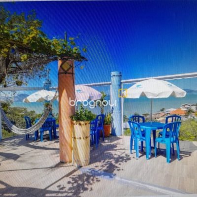 Casa com 1000m², 4 quartos (sendo 4 suítes), 4 garagens, no bairro São Miguel em Biguaçu