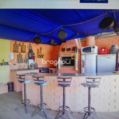 Casa com 1000m², 4 quartos (sendo 4 suítes), 4 garagens, no bairro São Miguel em Biguaçu