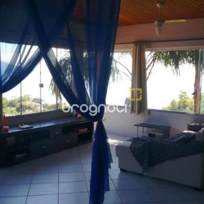 Casa com 1000m², 4 quartos (sendo 4 suítes), 4 garagens, no bairro São Miguel em Biguaçu