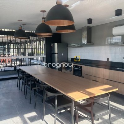 Studio com 32m², 1 quarto, 1 garagem, no bairro Trindade em Florianópolis