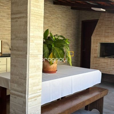 Casa com 177m², 4 quartos, 4 garagens, no bairro Jardim Atlântico em Florianópolis