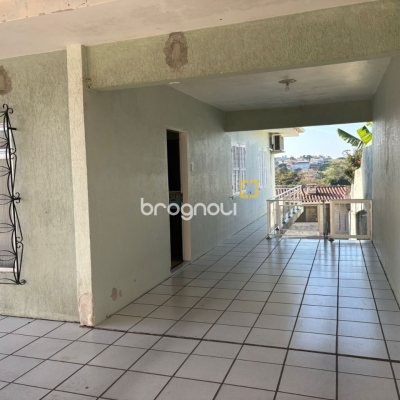 Casa com 177m², 4 quartos, 4 garagens, no bairro Jardim Atlântico em Florianópolis