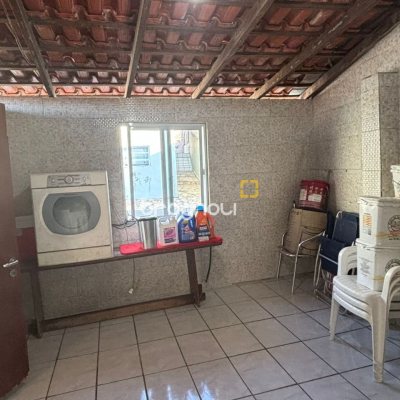 Casa com 177m², 4 quartos, 4 garagens, no bairro Jardim Atlântico em Florianópolis