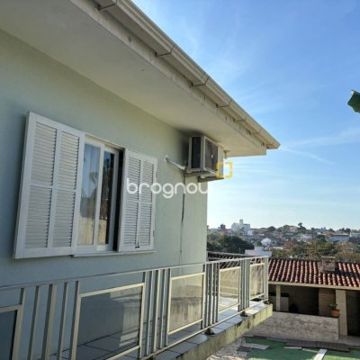 Casa com 177m², 4 quartos, 4 garagens, no bairro Jardim Atlântico em Florianópolis