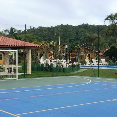 Casa com 54m², 1 quarto, 1 garagem, no bairro Cachoeira do Bom Jesus em Florianópolis