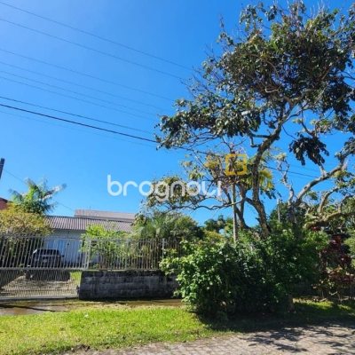 Terreno com 720m², no bairro Daniela em Florianópolis