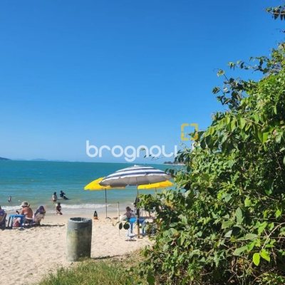Terreno com 720m², no bairro Daniela em Florianópolis