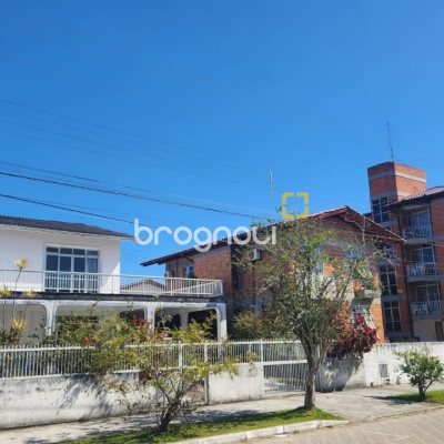 Terreno com 720m², no bairro Daniela em Florianópolis