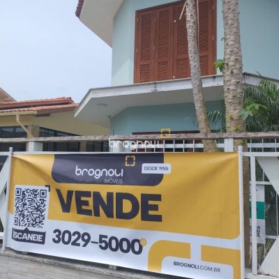 Casa com 212m², 4 quartos (sendo 1 suíte), 2 garagens, no bairro Vargem Grande em Florianópolis