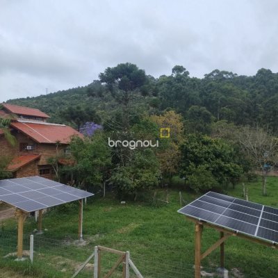 Casa com 212m², 4 quartos (sendo 1 suíte), 2 garagens, no bairro Vargem Grande em Florianópolis