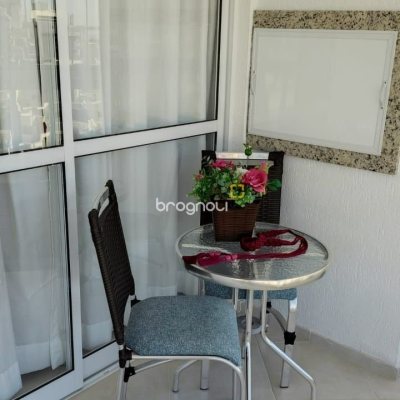Apartamento com 99m², 3 quartos (sendo 1 suíte), 1 garagem, no bairro Coqueiros em Florianópolis