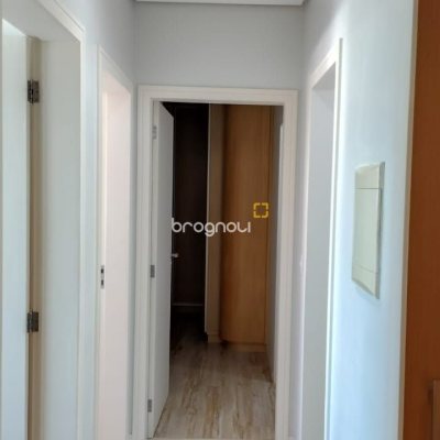 Apartamento com 99m², 3 quartos (sendo 1 suíte), 1 garagem, no bairro Coqueiros em Florianópolis