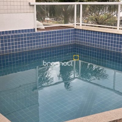 Apartamento com 99m², 3 quartos (sendo 1 suíte), 1 garagem, no bairro Coqueiros em Florianópolis