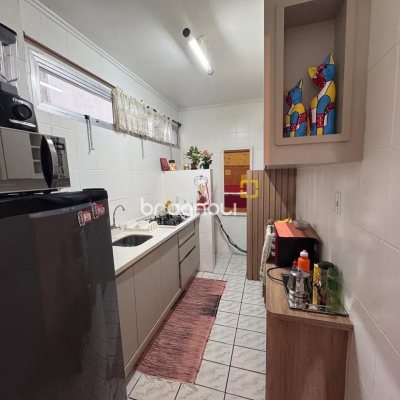 Apartamento com 49m², 1 quarto, no bairro Centro em Florianópolis