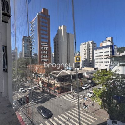 Apartamento com 49m², 1 quarto, no bairro Centro em Florianópolis