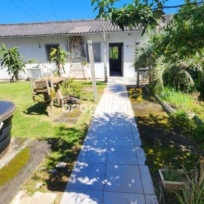 Casa com 298m², 5 quartos (sendo 1 suíte), 6 garagens, no bairro Daniela em Florianópolis
