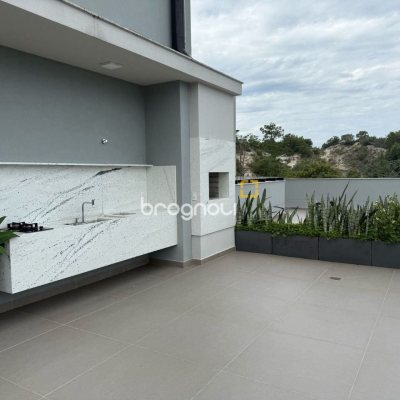 Loft com 53m², 1 quarto (sendo 1 suíte), 1 garagem, no bairro Lagoa da Conceição em Florianópolis