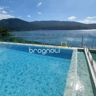 Loft com 53m², 1 quarto (sendo 1 suíte), 1 garagem, no bairro Lagoa da Conceição em Florianópolis