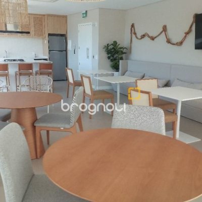 Loft com 53m², 1 quarto (sendo 1 suíte), 1 garagem, no bairro Lagoa da Conceição em Florianópolis
