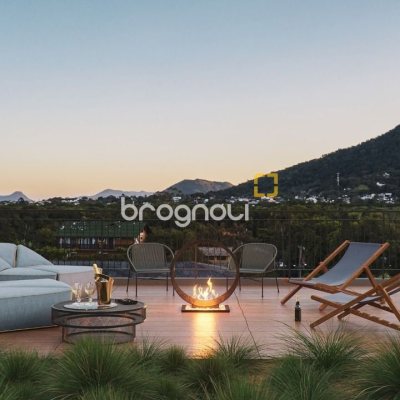 Loft com 53m², 1 quarto (sendo 1 suíte), 1 garagem, no bairro Lagoa da Conceição em Florianópolis