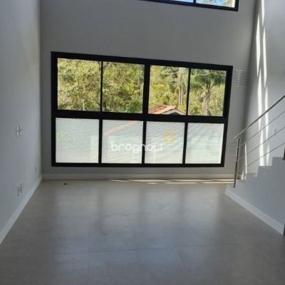 Loft com 53m², 1 quarto (sendo 1 suíte), 1 garagem, no bairro Lagoa da Conceição em Florianópolis