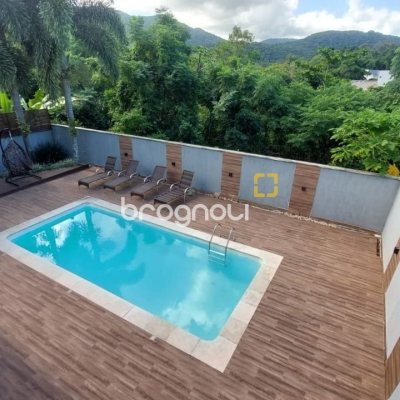 Casa com 136m², 2 quartos, 1 garagem, no bairro Rio Tavares em Florianópolis