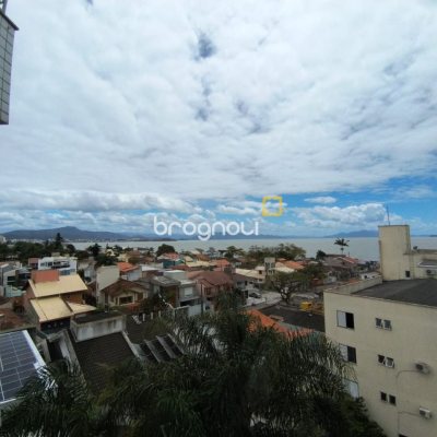 Apartamento com 120m², 4 quartos (sendo 1 suíte), 3 garagens, no bairro Balneário em Florianópolis